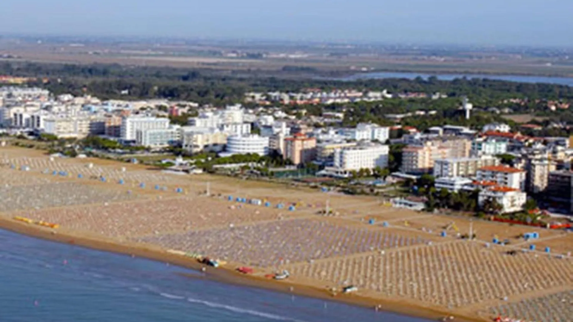 Enjoy Your Holidays From This Magnificent Terrace Bibione Apartment